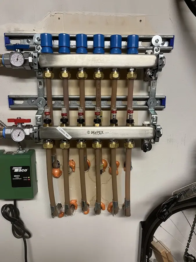 Plumber performing Leak Detection at a residential property in Waianae